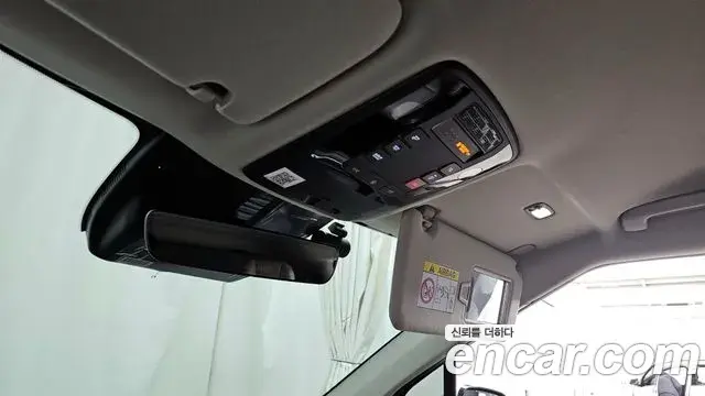 Kia Carnival 2024 — Photo 19/20