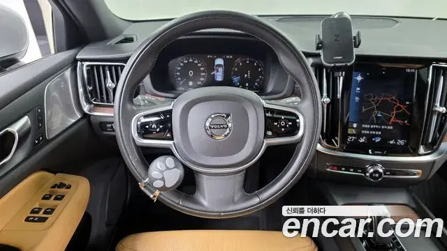 Volvo V60 Cross Country 2021 — ფოტო 5/20