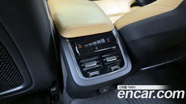 Volvo V60 Cross Country 2021 — ფოტო 10/20