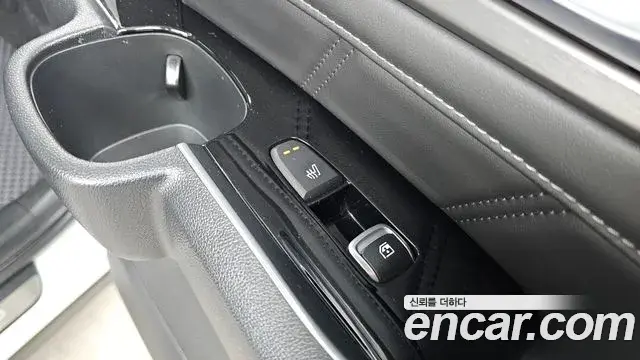 Kia Sorento 2022 — Photo 18/20