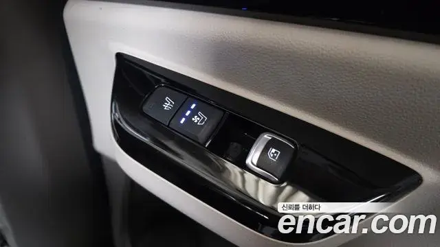 Kia Carnival 2021 — Photo 18/20