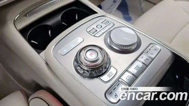 Genesis G90 2024 — Photo 19/20