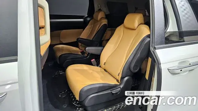 Kia Carnival 2022 — Photo 11/20