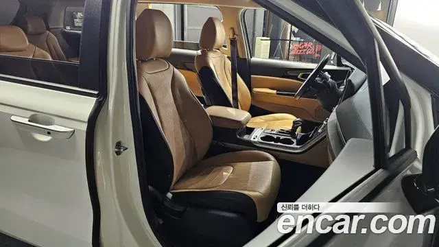 Kia Carnival 2022 — Photo 12/20
