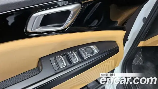 Kia Carnival 2022 — Photo 14/20