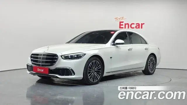Mercedes-Benz S-Class 2022 — Photo 1/20