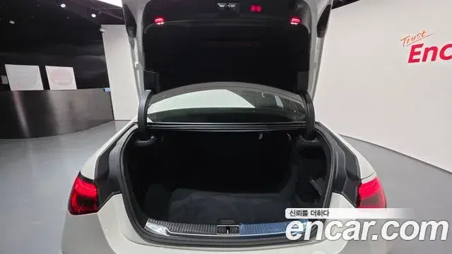Mercedes-Benz S-Class 2022 — Photo 20/20