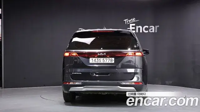 Kia Carnival 2022 — Photo 4/20