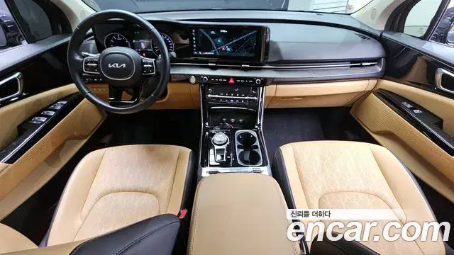Kia Carnival 2022 — Photo 7/20