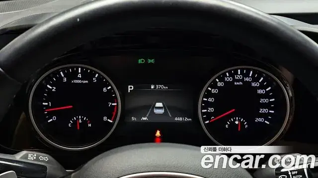 Kia Carnival 2022 — Photo 8/20