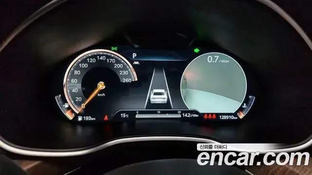 Genesis Electrified G80 2020 — Photo 8/20