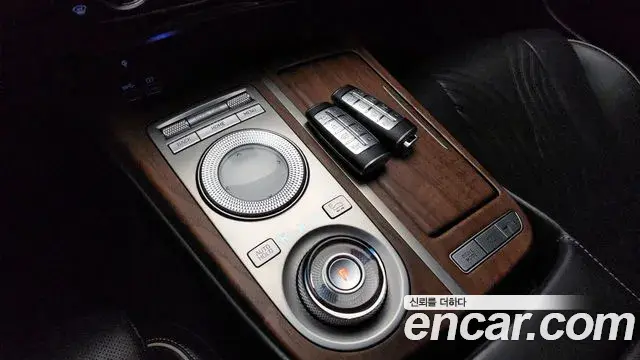 Genesis Electrified G80 2020 — Photo 9/20
