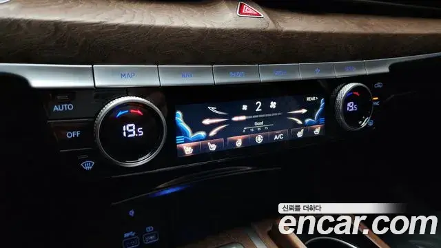 Genesis Electrified G80 2020 — Photo 16/20