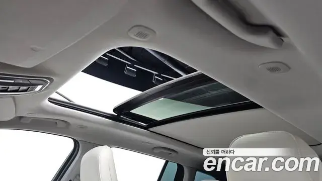 Jeep Grand Cherokee 2023 — Фото 18/20