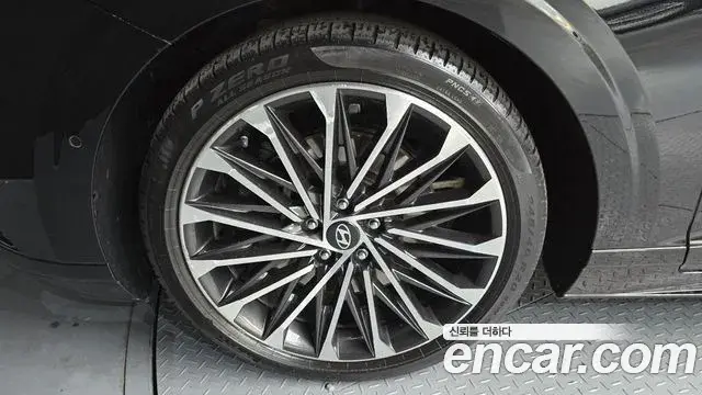 Hyundai Grandeur 2023 — Photo 5/20