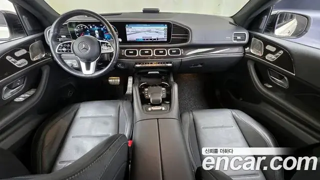 Mercedes-Benz GLE-Class 2022 — Photo 7/20