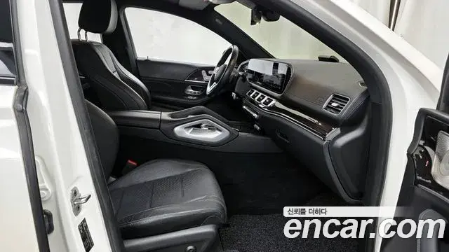 Mercedes-Benz GLE-Class 2022 — Photo 11/20