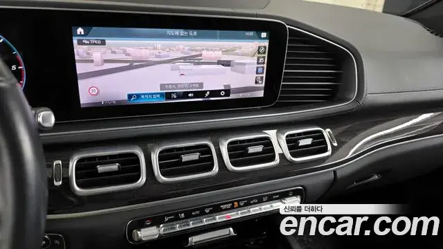 Mercedes-Benz GLE-Class 2022 — Photo 14/20