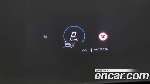 Mercedes-Benz GLE-Class 2022 — Photo 19/20