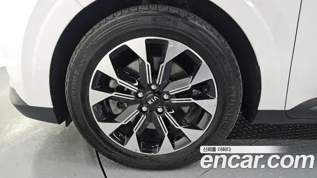 Kia Carnival 2021 — Photo 5/20