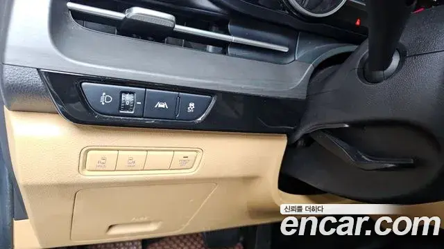 Kia Carnival 2021 — Photo 15/20