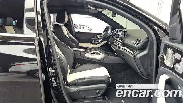 Mercedes-Benz GLE-Class 2023 — Photo 11/20