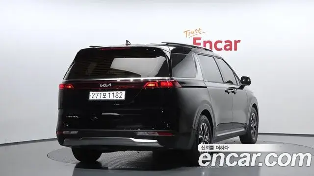 Kia Carnival 2022 — Photo 2/20