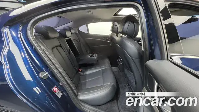 Genesis G70 2018 — Photo 7/20