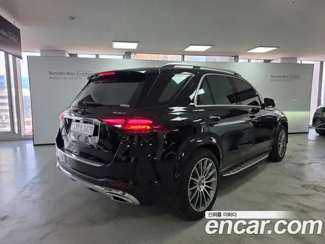 Mercedes-Benz GLE-Class 2025 — Photo 1/17
