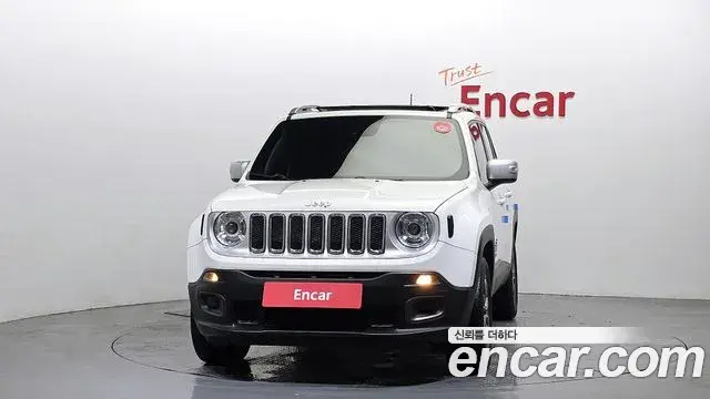 Jeep Renegade 2018 — Фото 3/20