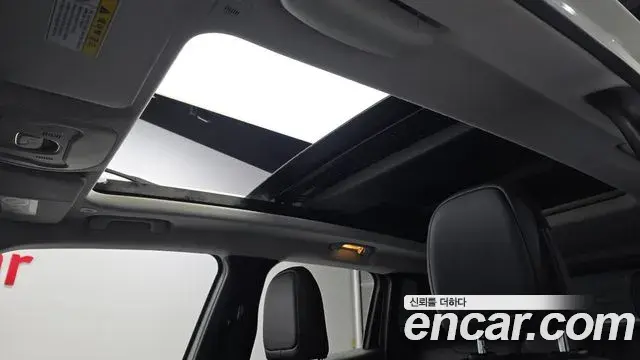 Jeep Renegade 2018 — Фото 19/20