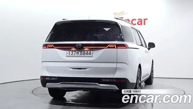 Kia Carnival 2021 — Şəkil 18/20