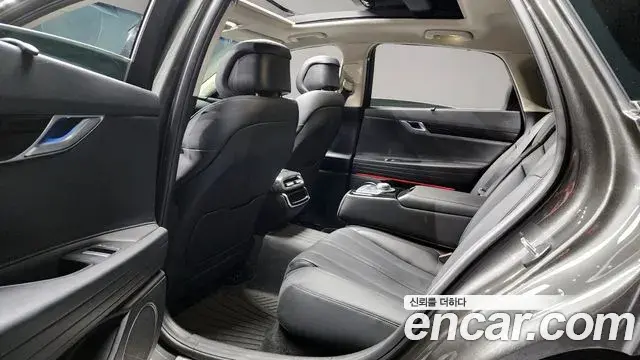Genesis Electrified G80 2025 — Photo 12/20