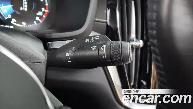 Volvo V60 Cross Country 2020 — Photo 2/36
