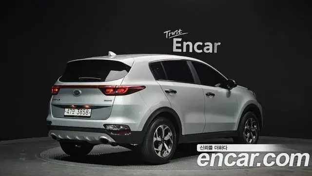Kia Sportage The Bold 2018 — Photo 8/20