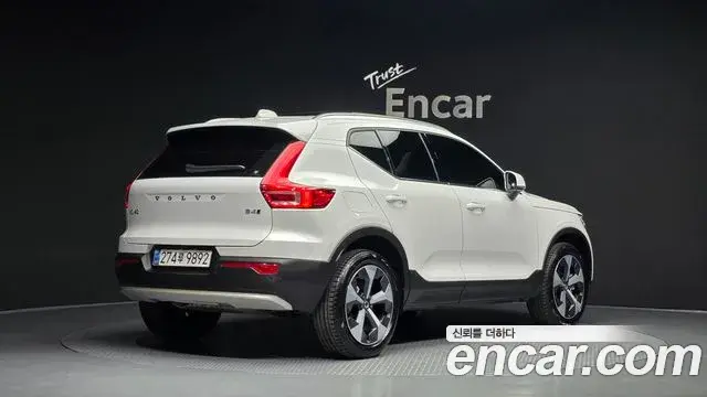 Volvo XC40 2025 — Photo 8/20