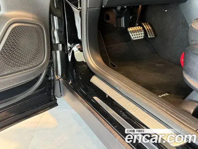 Mercedes-Benz GLB-Class 2025 — Photo 20/20