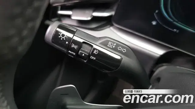 Kia Niro 2022 — Фото 17/20