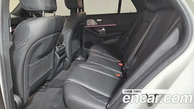 Mercedes-Benz GLE-Class 2023 — Photo 8/20
