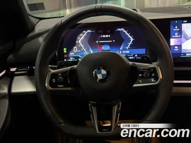 BMW 5 Series 2024 — Photo 15/20