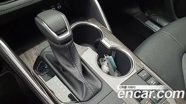 Toyota Highlander 2025 — Photo 6/20