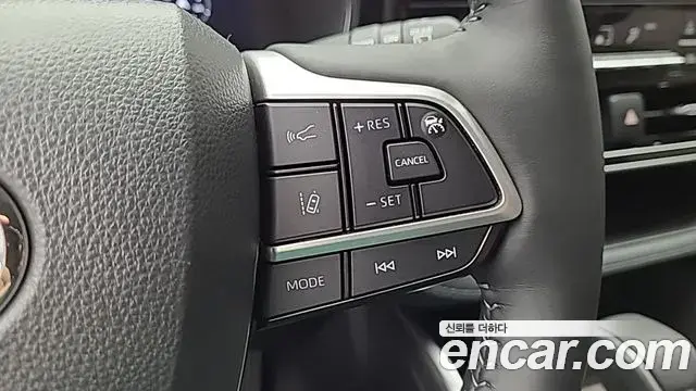 Toyota Highlander 2025 — Photo 16/20