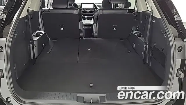 Toyota Highlander 2025 — Photo 19/20