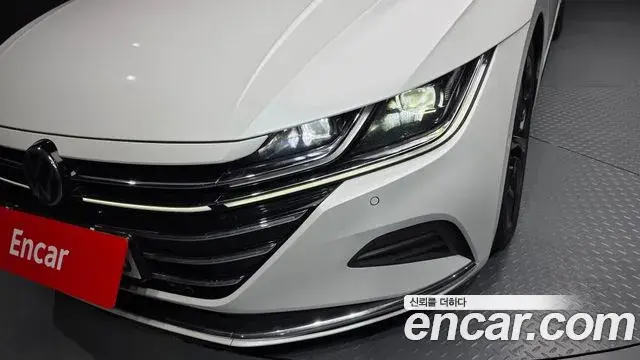 Volkswagen Arteon 2023 — Photo 11/32