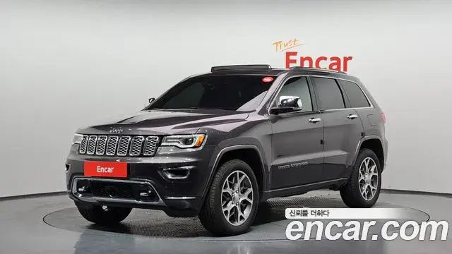 Jeep Grand Cherokee 2020 — Photo 10/20