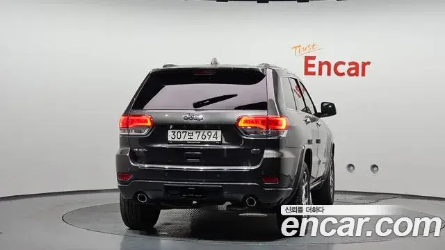 Jeep Grand Cherokee 2020 — Photo 3/20