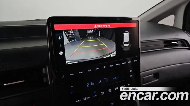 Hyundai Staria 2023 — Photo 13/20