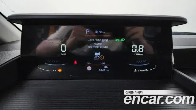 Hyundai Staria 2023 — Photo 8/20