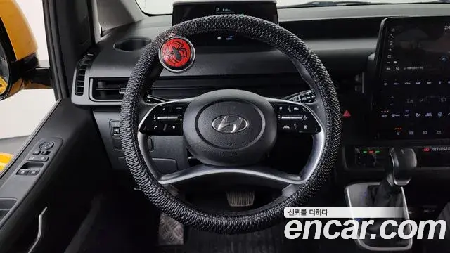 Hyundai Staria 2023 — Photo 11/20