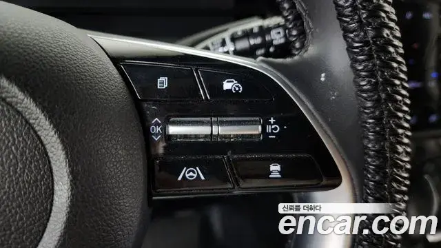 Hyundai Staria 2023 — Photo 15/20